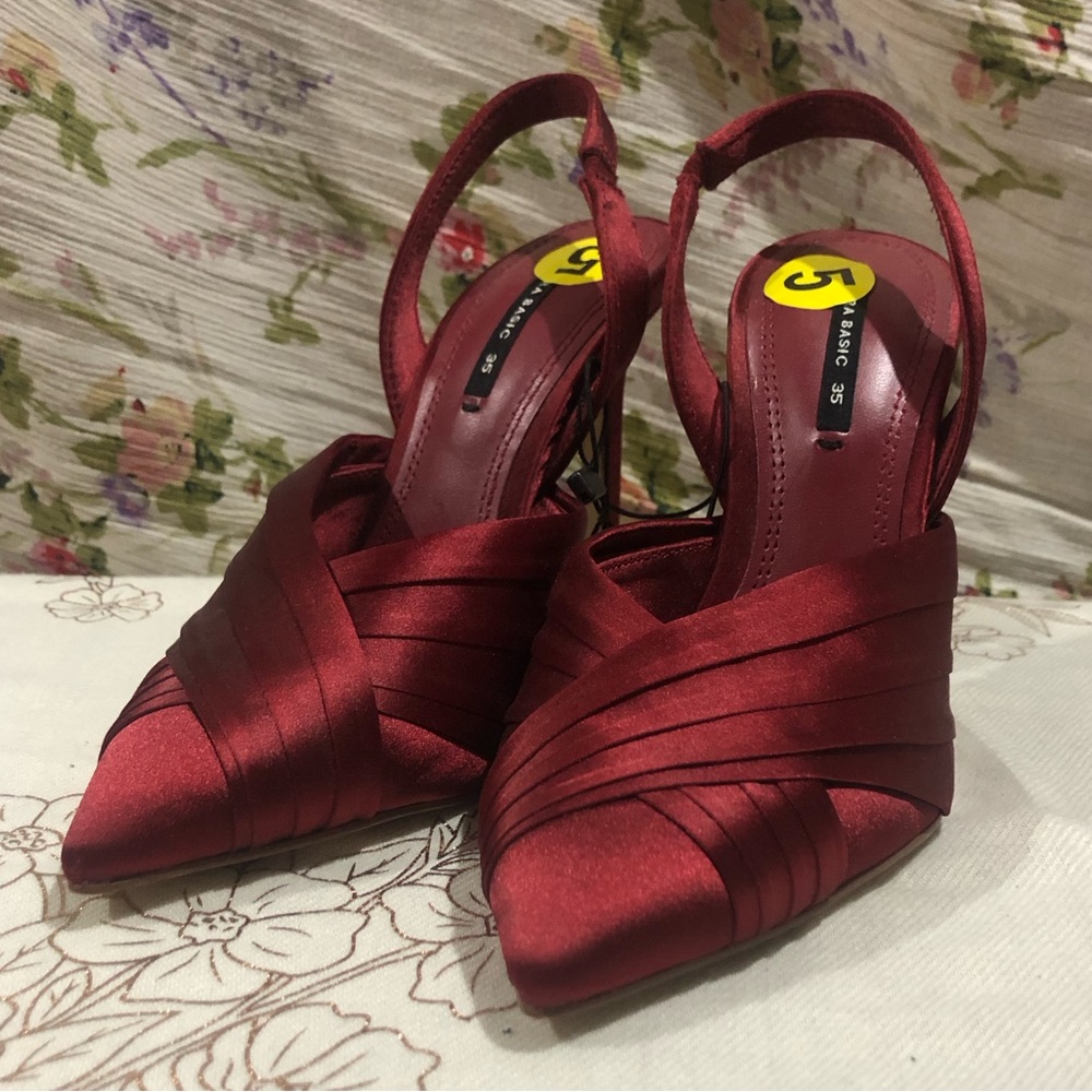New, Zara Basic, sz 35 (US 5), Dark Red/Burgundy, 4”heel
